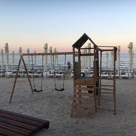 Ely Residence Mamaia Esterno foto